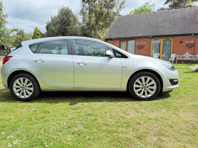2015 Vauxhall Astra 1.6 CDti ecoFlex Tech line Hatchback 5d SPARE OR REPAIR