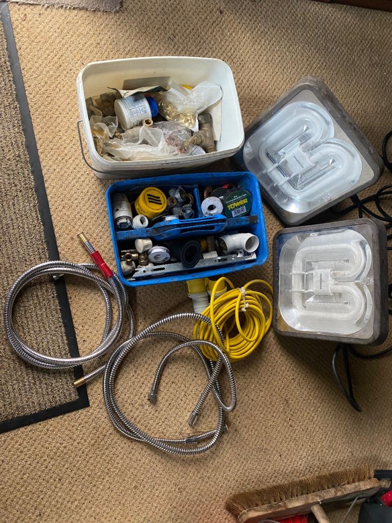 Job Lot: Plumbing Spares, Hoses, and Work Lights – Good Condition