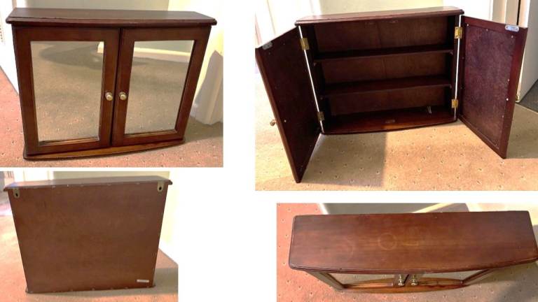 2-DOOR MIRRORED MAHOGANY WALL HUNG BATHROOM CABINET