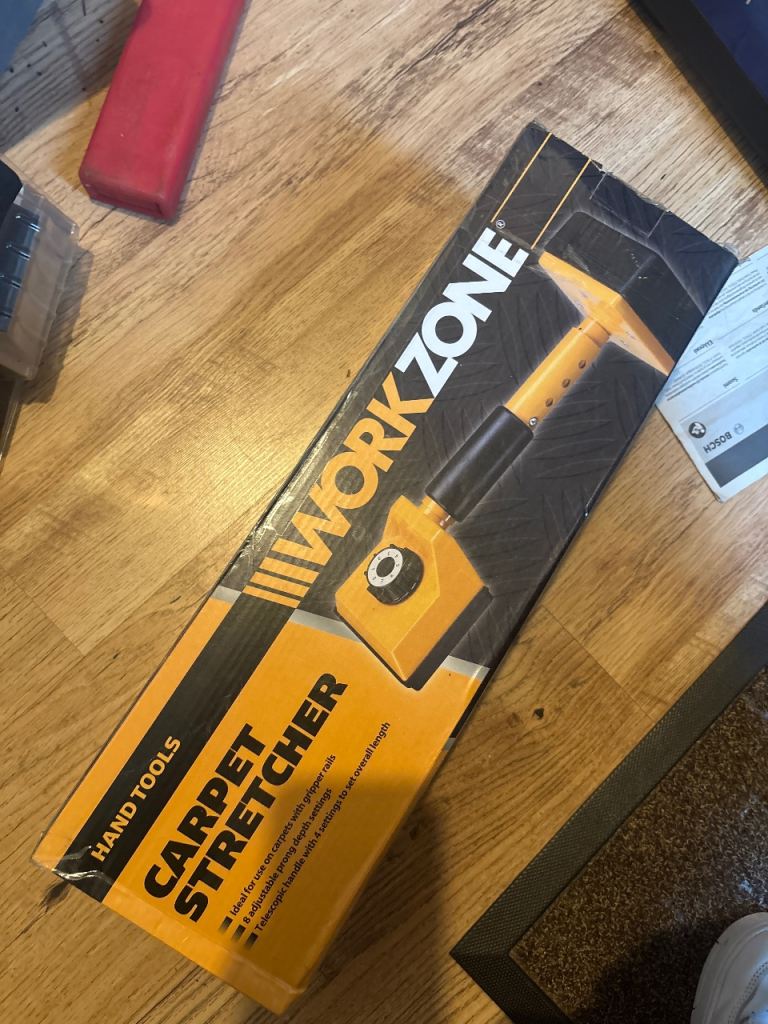 Work zone carpet stretcher tool