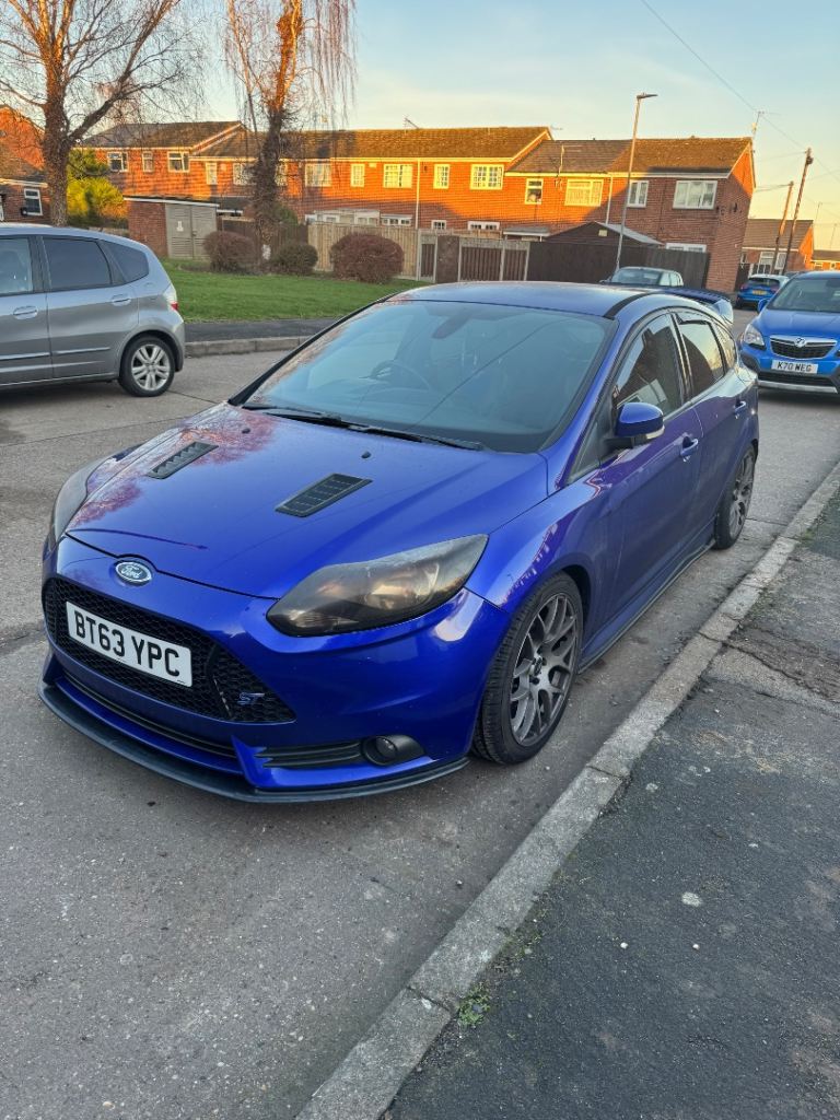 Ford, FOCUS, Hatchback, 2013, Manual, 1999 (cc), 5 doors