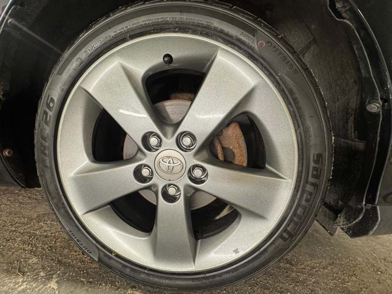 TOYOTA AURIS 1.8 VVT-h T4 2012