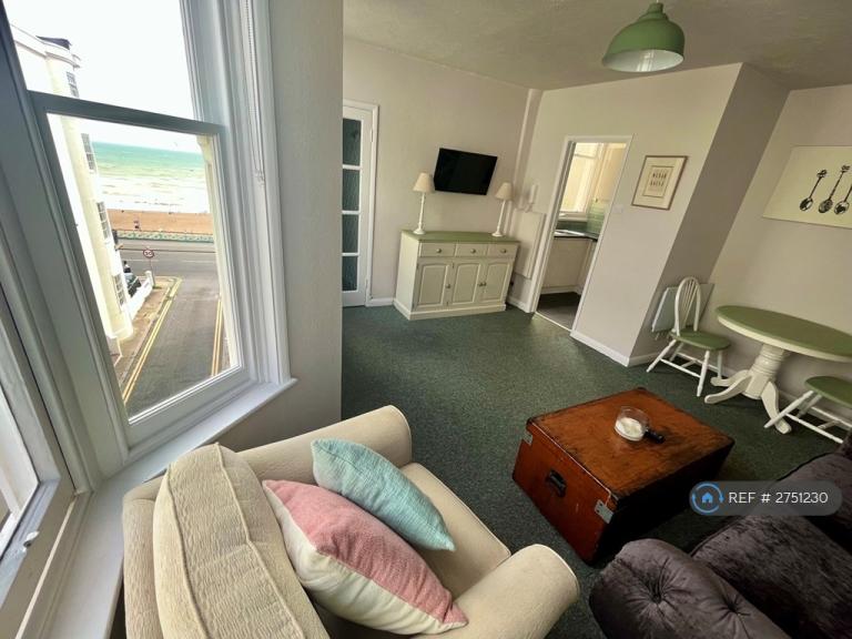 1 bedroom flat in Glenside Court, Brighton, BN2 (1 bed) (#2751230)