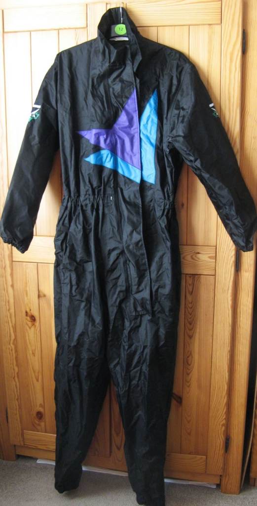 Frank Thomas Aqua all-in-one waterproofs. Fold into bag. Large. Unused.