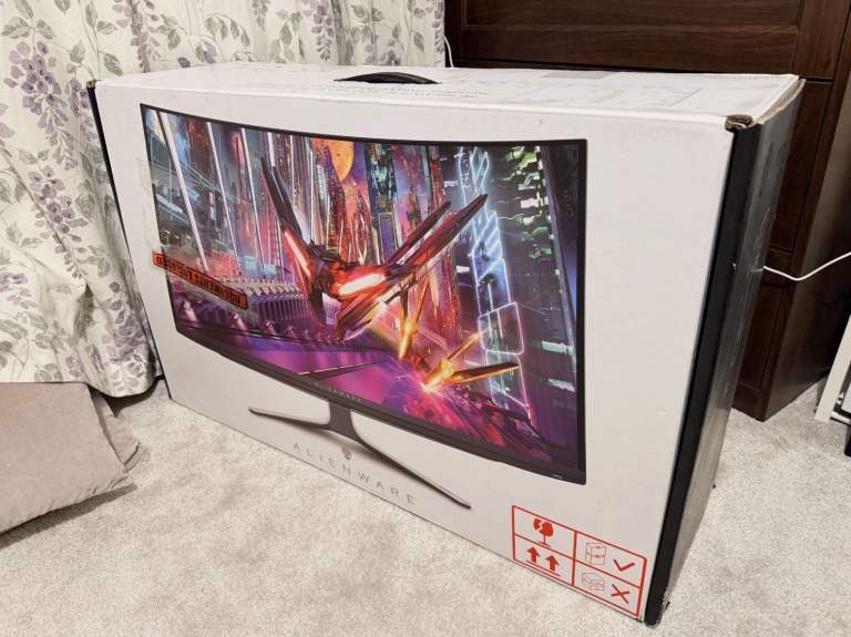 Alienware AW3225QF 32-inch QD-OLED 4K 240Hz HDR Gaming Monitor