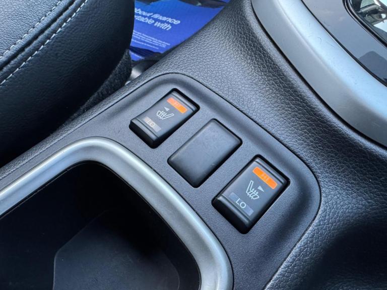  Nissan Navara 2.3 dCi Tekna Auto 4WD Euro 6 4dr Diesel Automatic