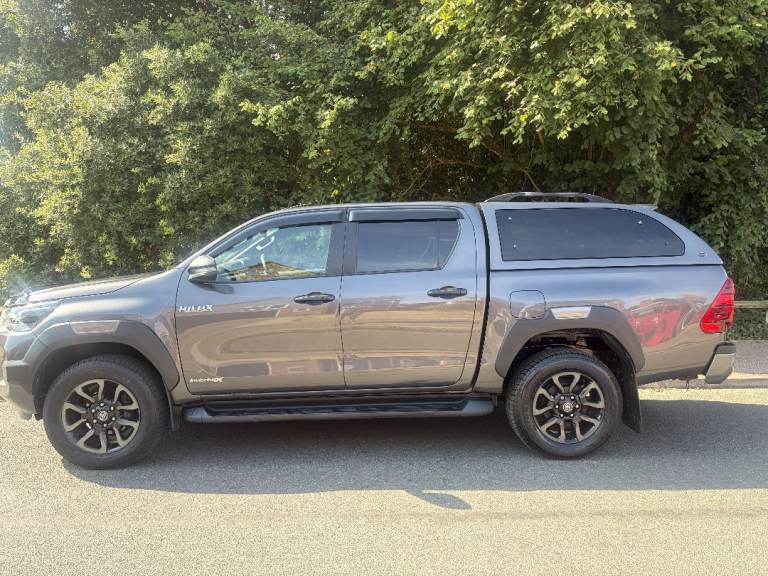 2021 Toyota 2.8 Hilux Invincible X