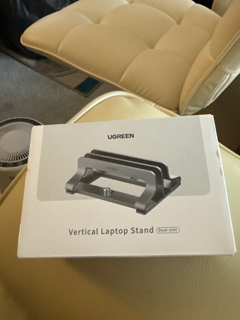 Ugreen Vertical Laptop Stand - Dual Slot