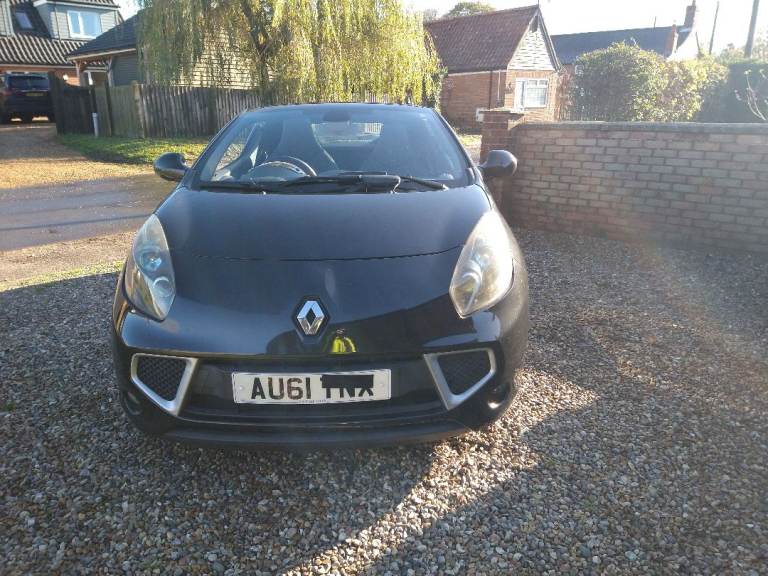 RENAULT WIND. rare and outstanding throughout. 1598cc