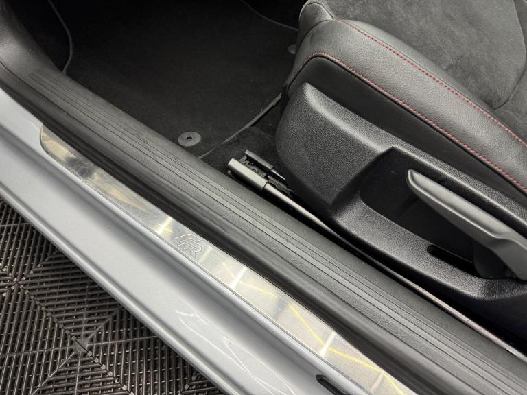  SEAT Leon 2.0 TDI CR FR Sport Coupe Euro 5 (s/s) 3dr Diesel Manual