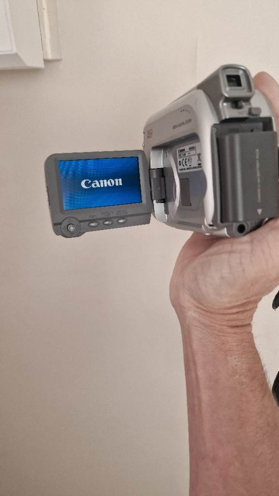 Canon MV930 Digital Video Camcorder.