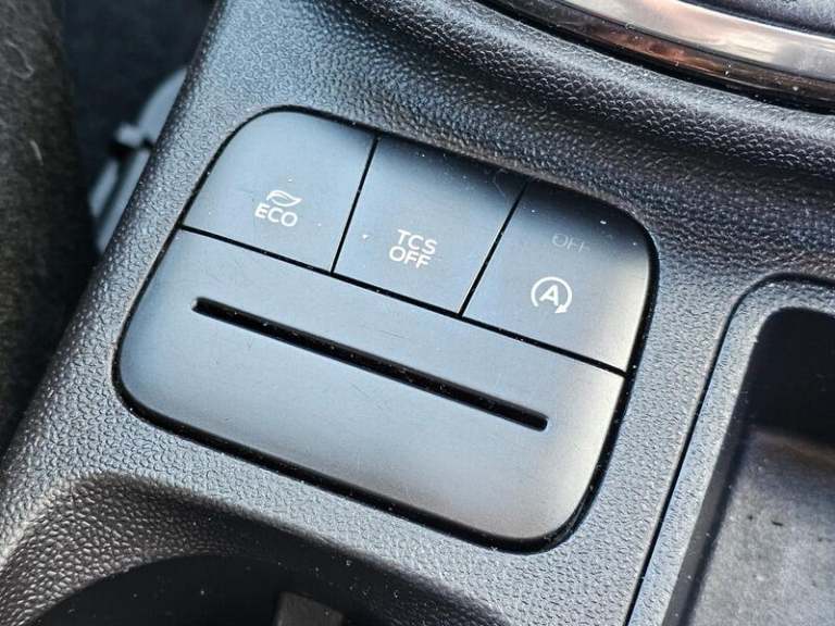 2018 Ford Fiesta 1.1 Ti-VCT Zetec Euro 6 (s/s) 5dr HATCHBACK Petrol Manual