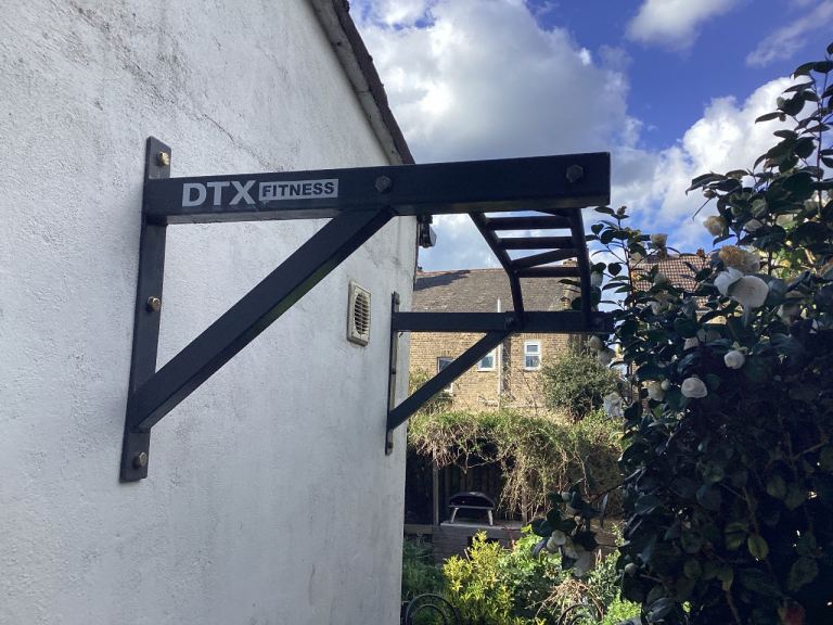 DTX Fitness pull-up bar