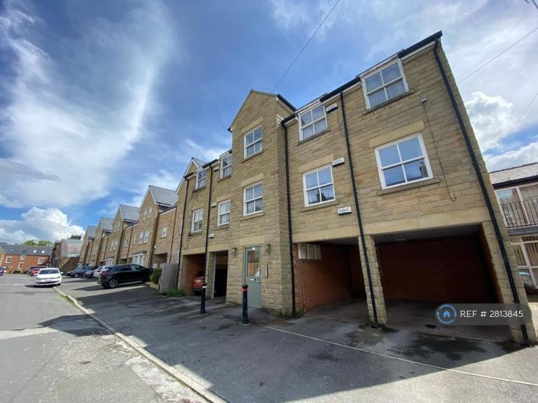 2 bedroom flat in Mornington Court, Harrogate, HG1 (2 bed) (#2813845)