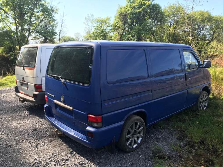 Vw Transporter t4 caravelle and t5 for breaking