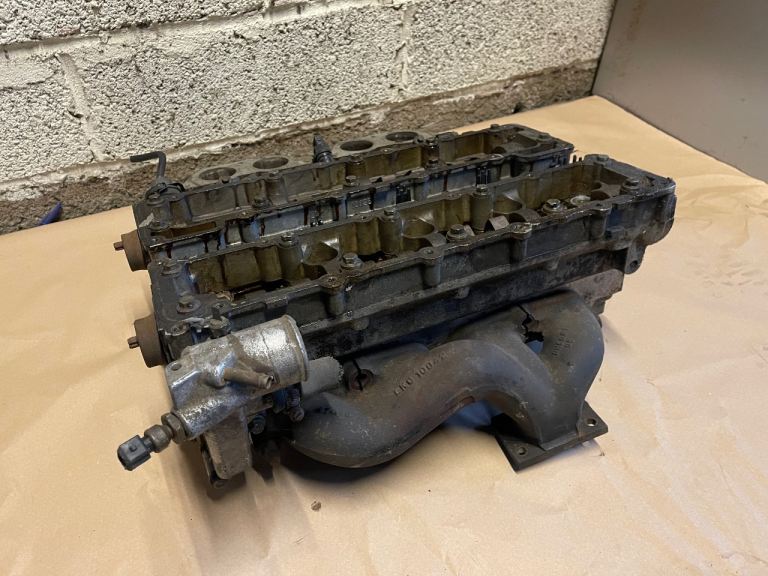 Rover 220/800 turbo cylinder head 