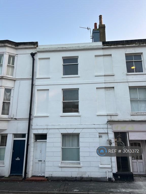4 bedroom flat in Upper North Street, Brighton, BN1 (4 bed) (#3013372)