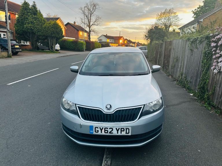 Skoda, RAPID, Hatchback, 2012, Manual, 1598 (cc), 5 doors