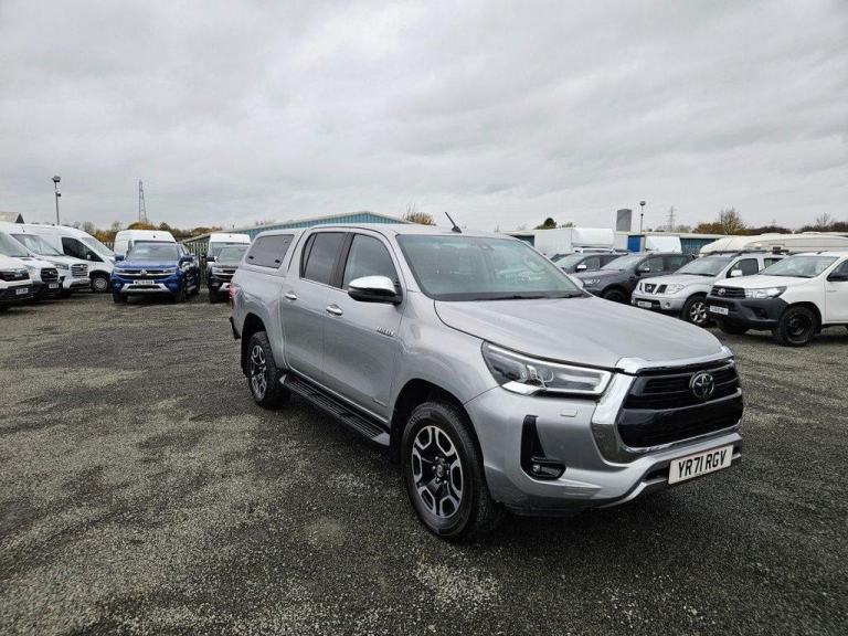 2021 ON 21 PLATE TOYOTA HILUX INVINCIBLE D-XD 4X4 D-CAB PICK UP 76K ULEZ FREE 