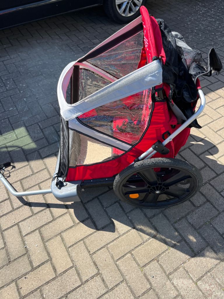Bike trailer for kids