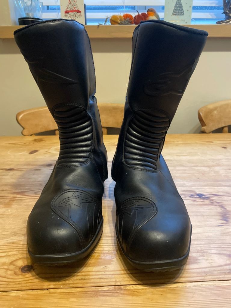Alpine stars motorbike boots