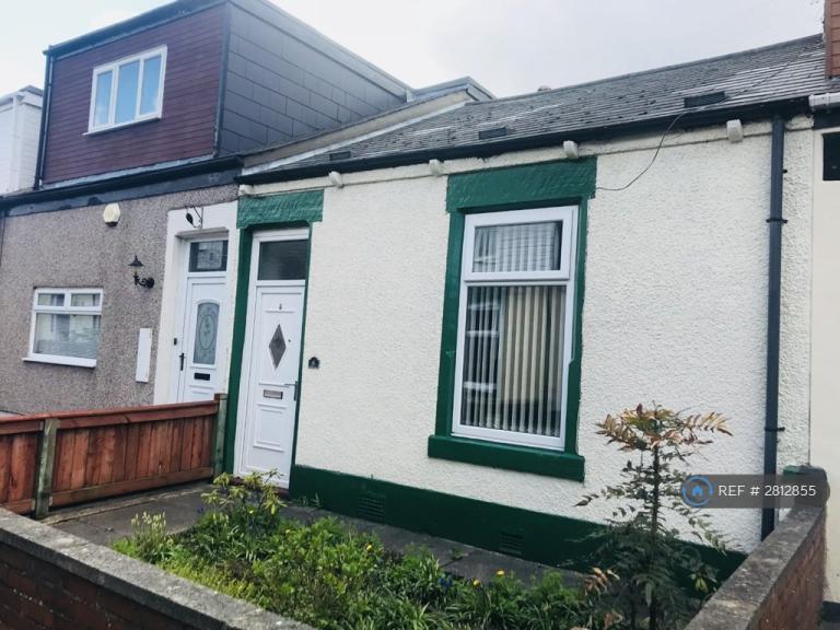 2 bedroom house in Westwood Street, Sunderland, SR4 (2 bed) (#2812855)