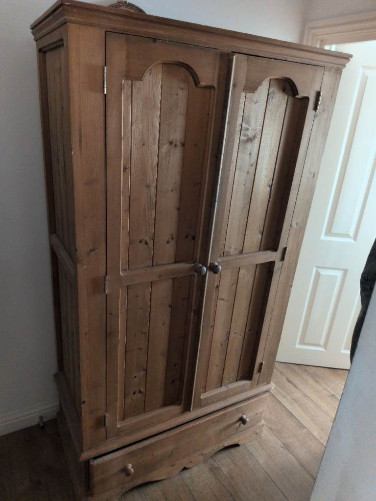 Wardrobe, good condition, pine