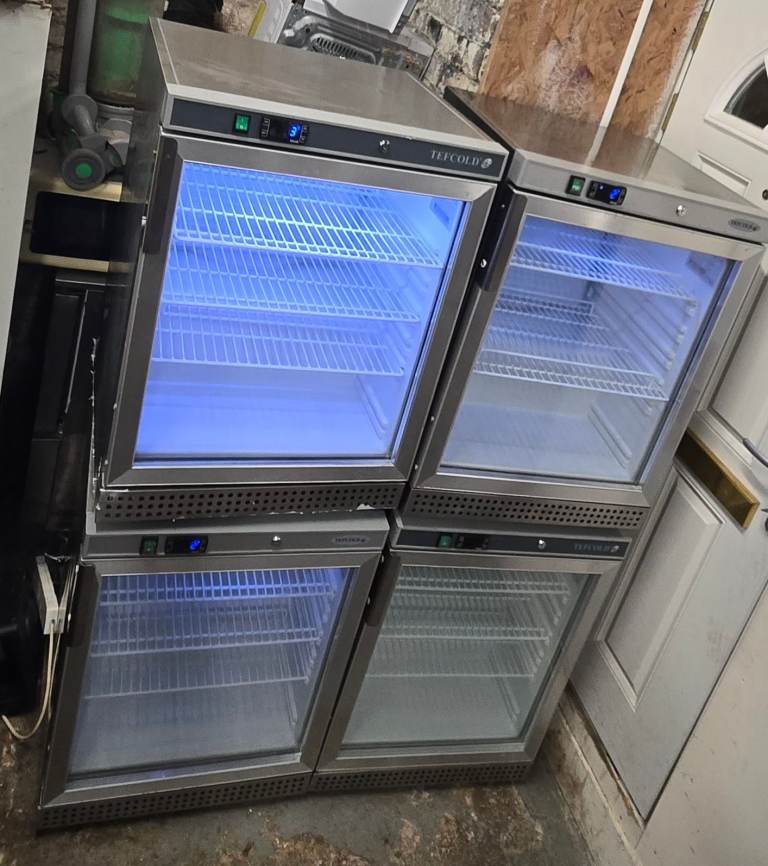 Tefcold UR200SG Glass Door Undercounter Stainless Steel Chiller Catering Display Fridge, 4xavailable