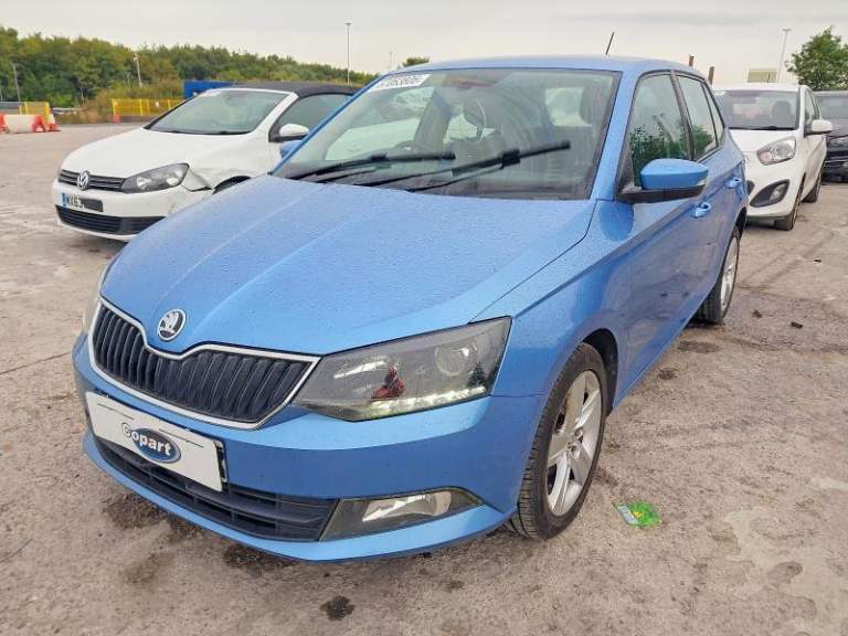 Breaking Skoda Fabia MK3 2017 5DR 1.4 TDI CUSB 5 Speed RTE Blue LQ5X