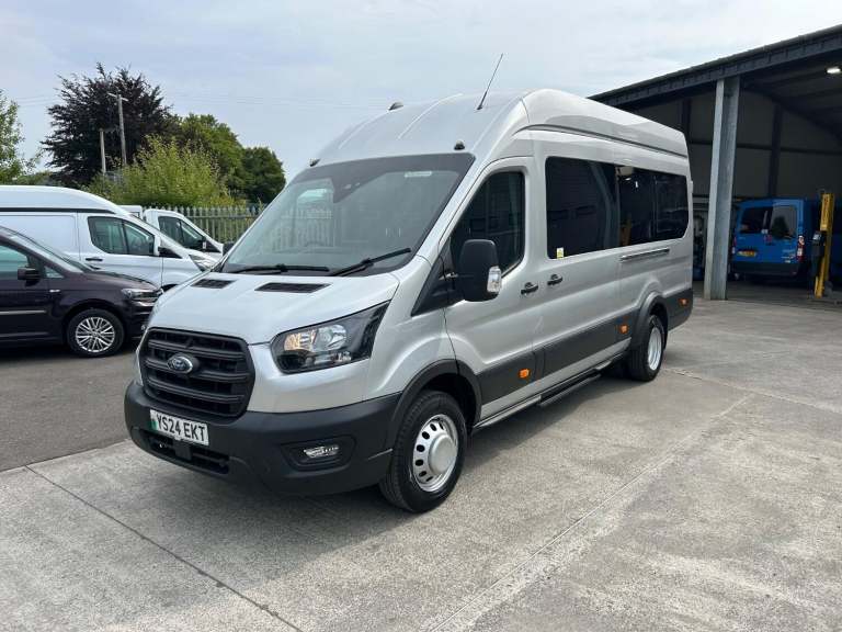 FORD TRANSIT 2.0 Transit Trend 17 Seater Minibus 460 L4 2.0L EcoBlue RWD 6 Speed