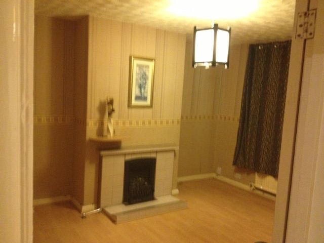 Swinton, Ready to move into  3 bedroom house with 2 receptions, close to amentities