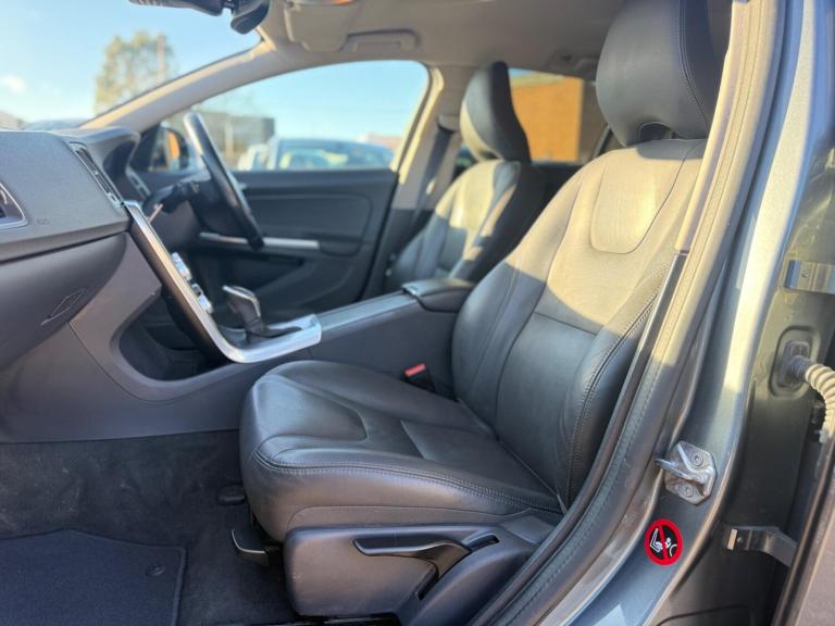 2017 Volvo V60 Cross Country 2.4 D4 Lux Nav Auto AWD Euro 6 (s/s) 5dr ESTATE Diesel Automatic