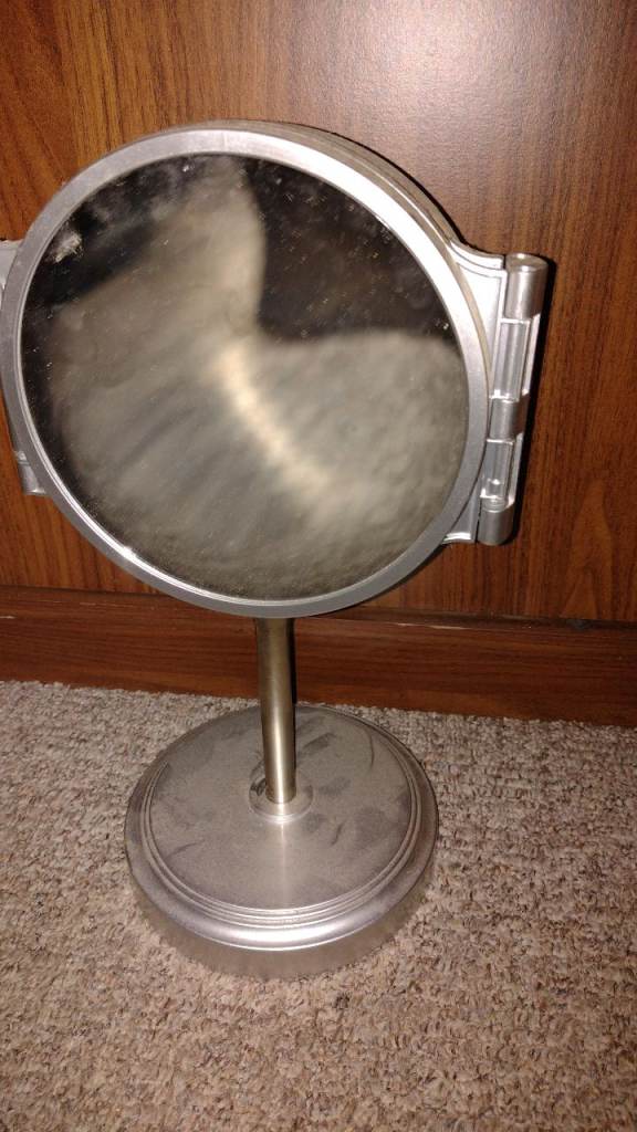 NEW Beauty 360 degree mirror, weighted base with instructions