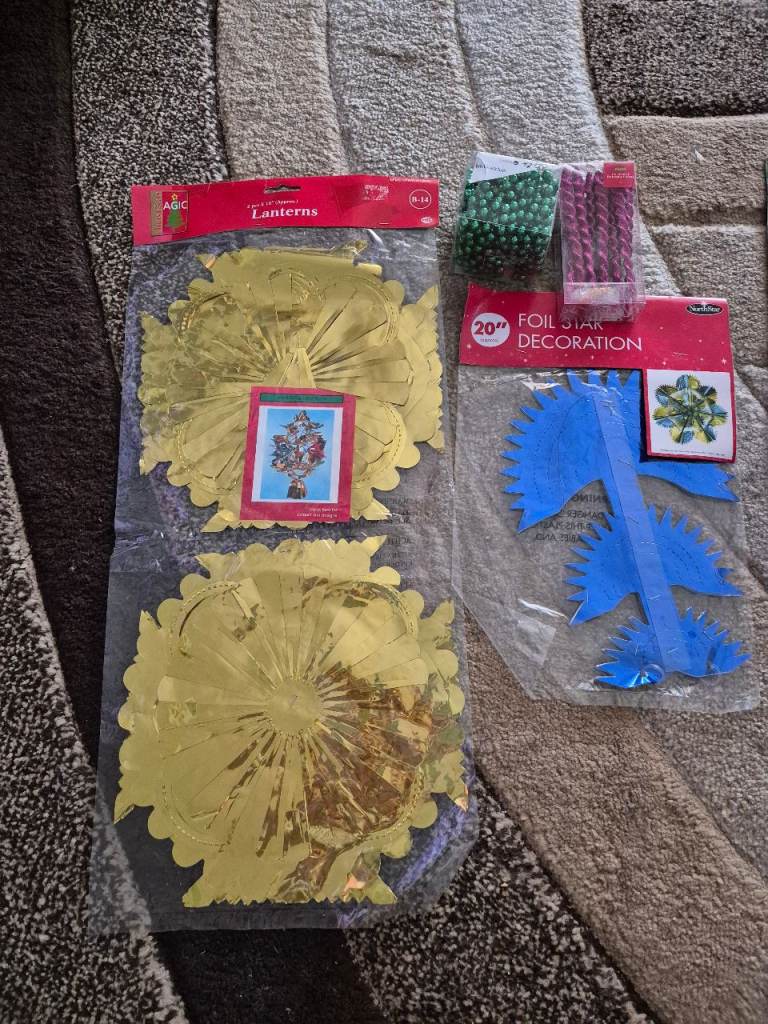 Christmas Decorations Bundle – New, Unused