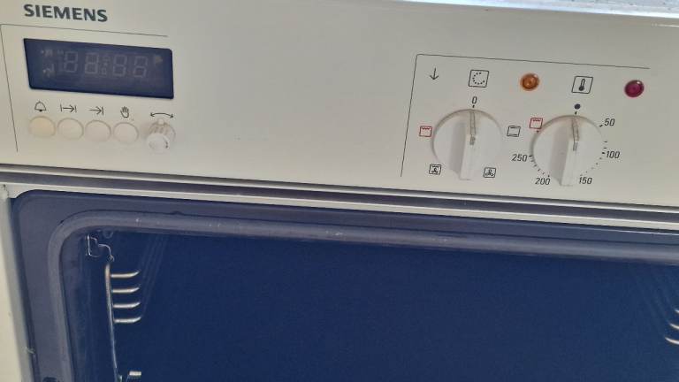 White Siemens Double Oven