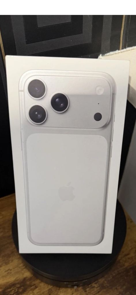 Iphone 17 pro max 256gb BRAND NEW 