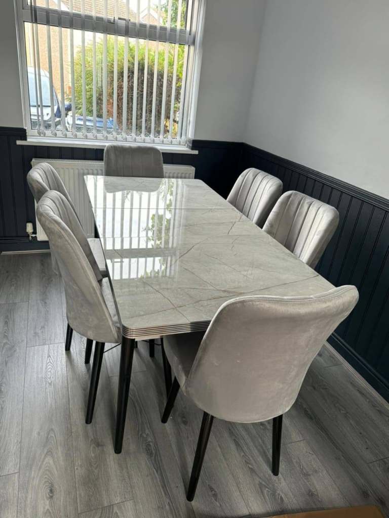 Luxury Marble Dining Table Sets – Round & Rectangular with 4–6 Velvet Chairs | UK Delivery