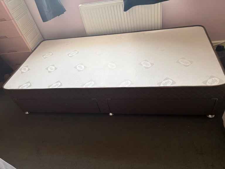 Single Divan Bed Base with Storage Drawers – Good Condition