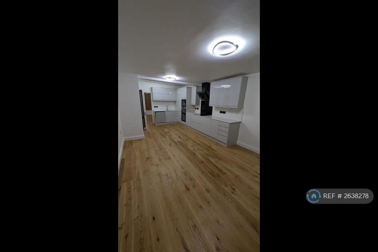 3 bedroom house in Garden Road, Walton-On-Thames, KT12 (3 bed) (#2638278)