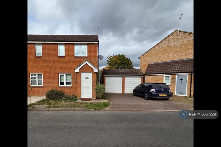 2 bedroom house in Roman Gardens, Kings Langley, WD4 (2 bed) (#3067229)