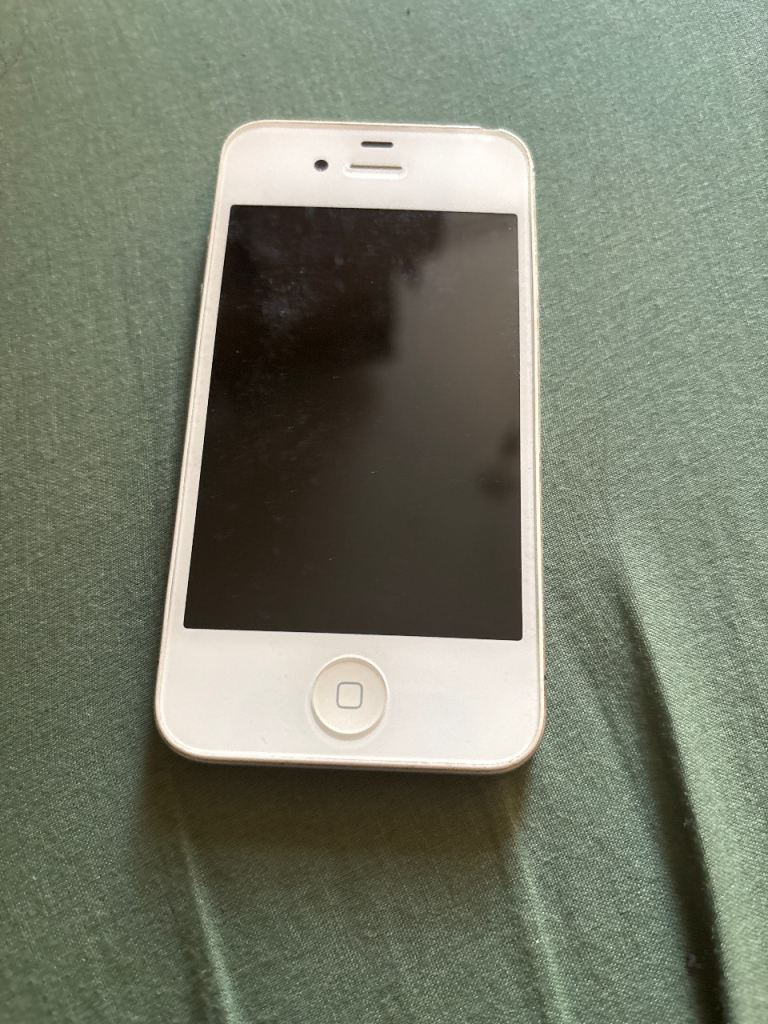 Apple iPhone 4s
