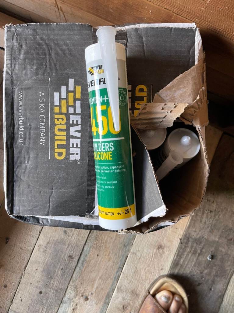 Waterproof silicone sealant