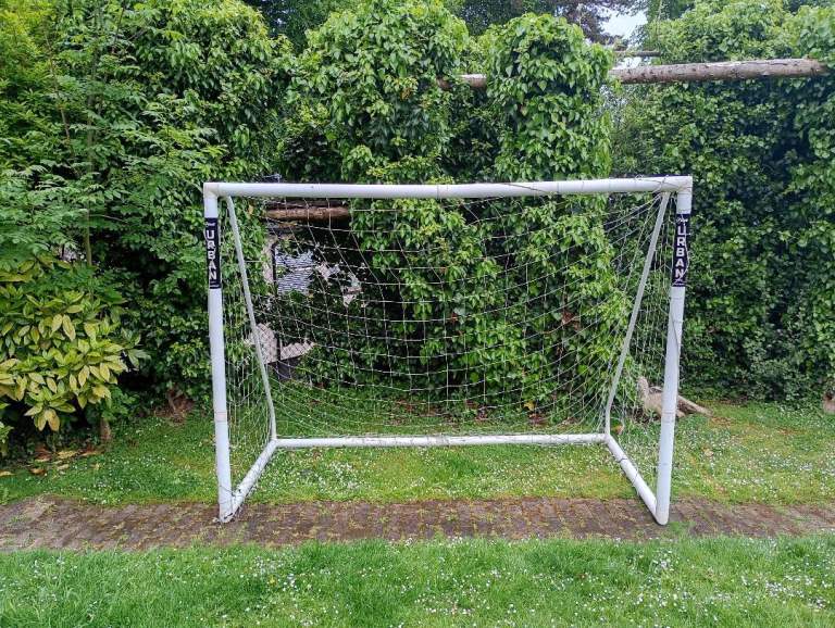 Football goal - 8' x 6'