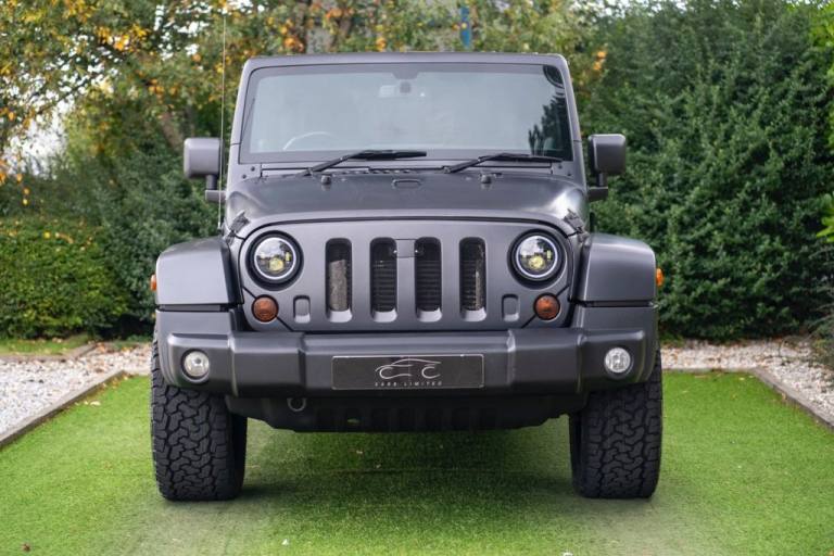 2013 Jeep Wrangler 2.8 CRD Sahara SUV 4dr Diesel Auto 4WD Euro 5 (197 bhp) CONVERTIBLE Diesel Aut...