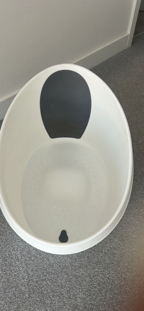 Shnuggle Baby Bath Tub – White, Good Condition