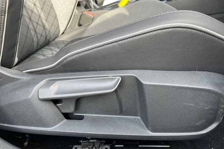 2022 Volkswagen Golf 1.5 TSI R-Line 5dr HATCHBACK PETROL Manual