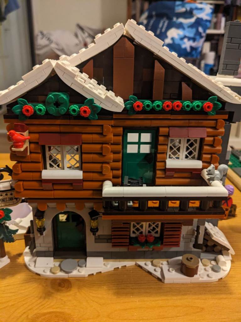 LEGO Icons - Alpine Lodge (10325)