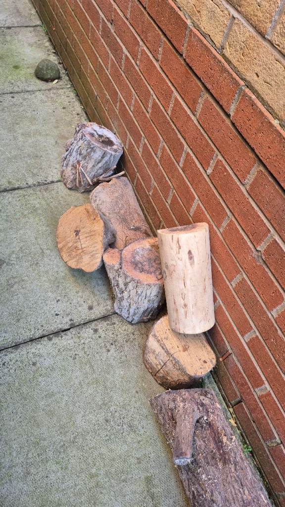 **Now collected** Wood / logs (Free) | in Broxburn, West Lothian | Gumtree