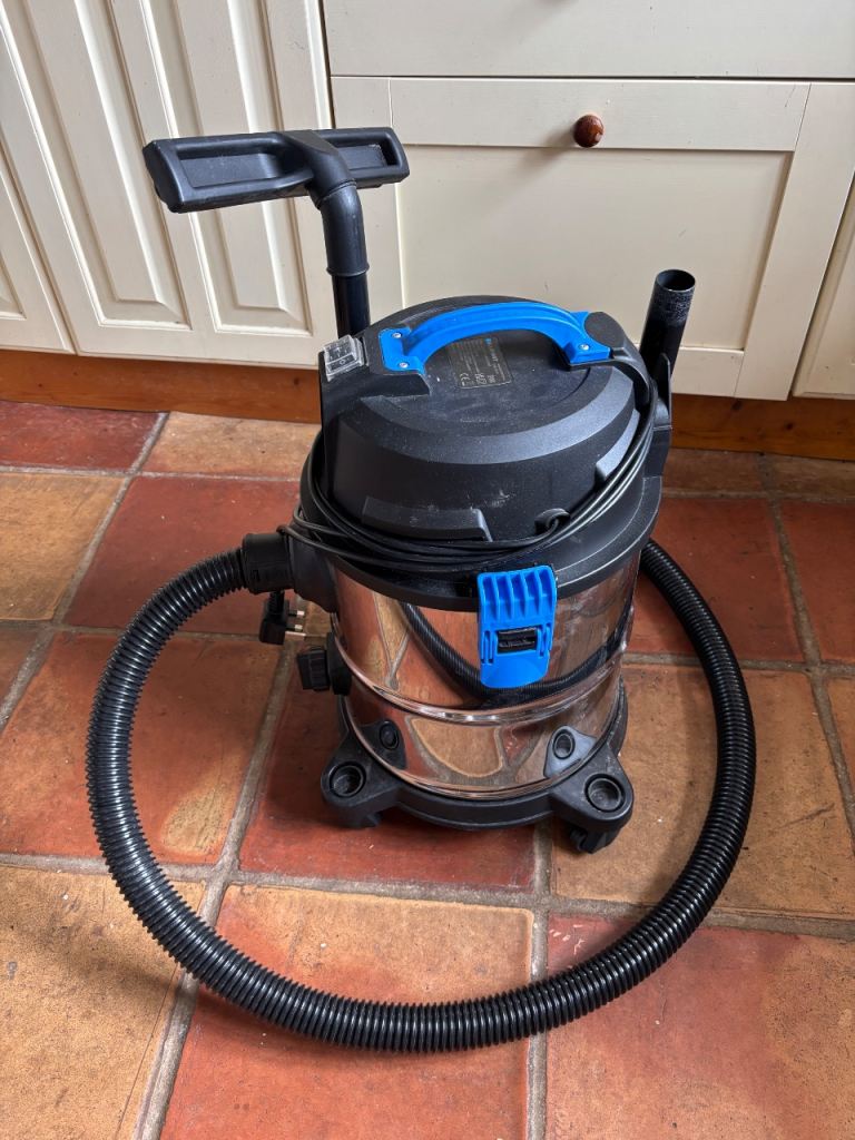 B&M Hoover 
