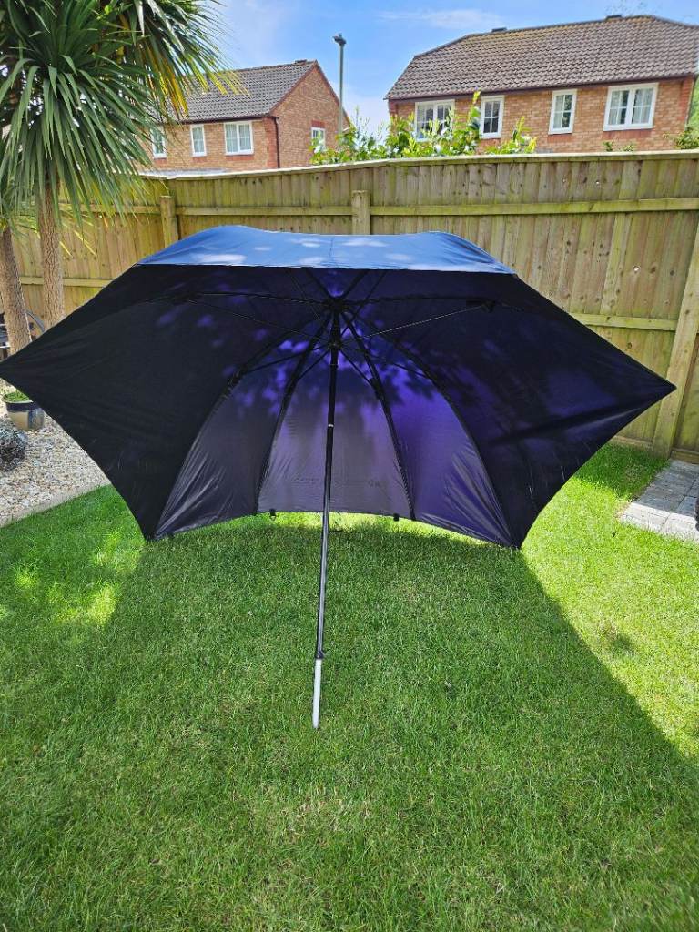 Advanta x5 flatback fishing umbrella 
